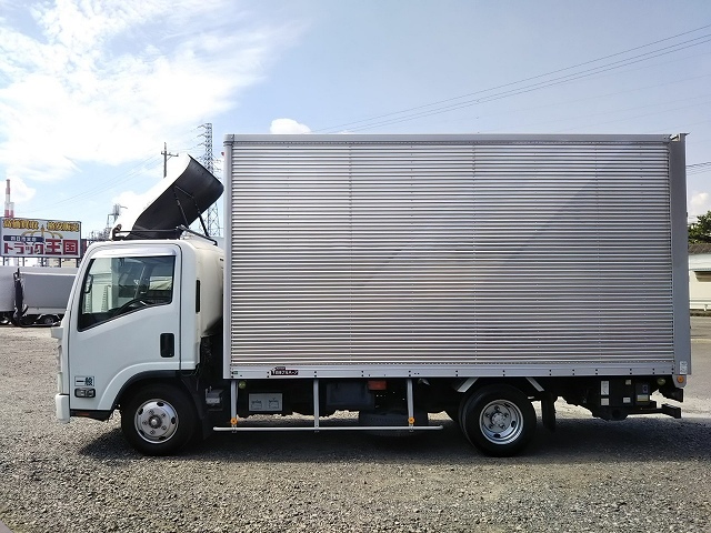 いすゞエルフアルミバン小型（2t・3t）[写真05]