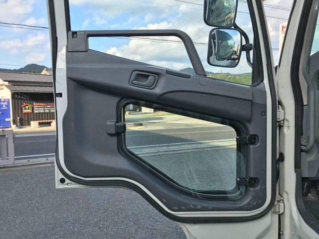 三菱ふそうファイターアルミブロック増トン（6t・8t）[写真28]