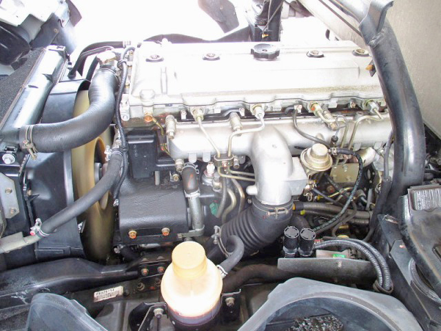 三菱ふそうキャンターアルミウイング小型（2t・3t）[写真15]