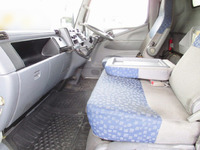 三菱ふそうキャンターアルミウイング小型（2t・3t）[写真17]