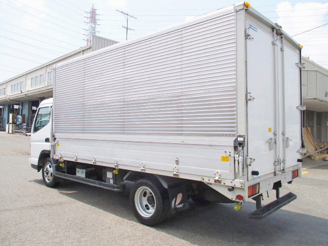 三菱ふそうキャンターアルミウイング小型（2t・3t）[写真04]