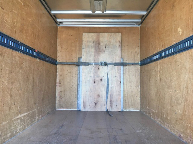 三菱ふそうキャンターアルミバン小型（2t・3t）[写真04]