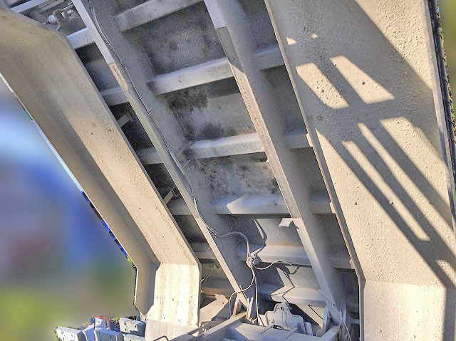 三菱ふそうスーパーグレートダンプ大型（10t）[写真17]