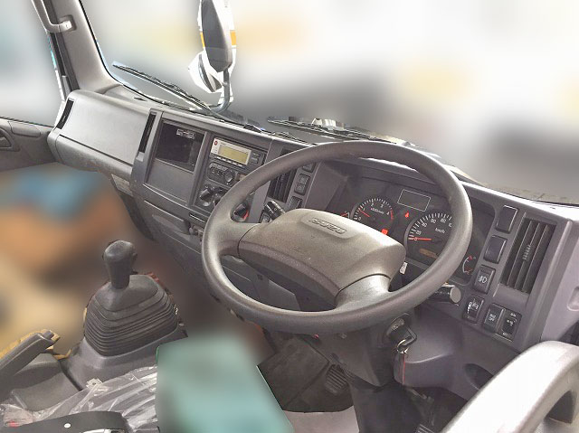 いすゞエルフユニック4段小型（2t・3t）[写真31]