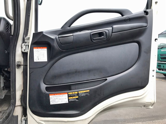 日野レンジャーアルミウイング中型（4t）[写真30]