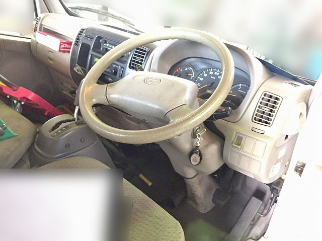 トヨタダイナ平ボディ小型（2t・3t）[写真15]