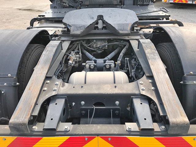 日野プロフィアトレーラーヘッド（トラクターヘッド）大型（10t）[写真12]