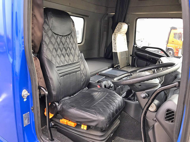 日野プロフィアトレーラーヘッド（トラクターヘッド）大型（10t）[写真28]