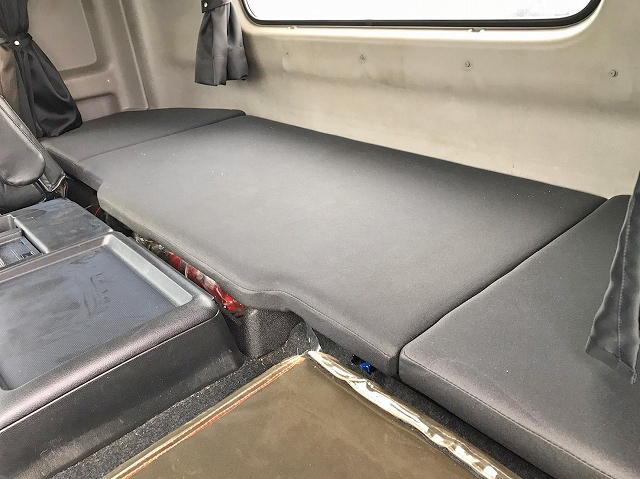 日野プロフィアトレーラーヘッド（トラクターヘッド）大型（10t）[写真32]