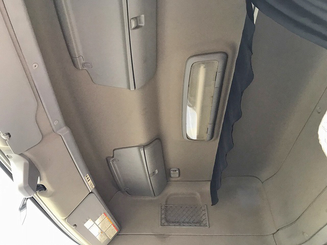 日野プロフィアトレーラーヘッド（トラクターヘッド）大型（10t）[写真33]