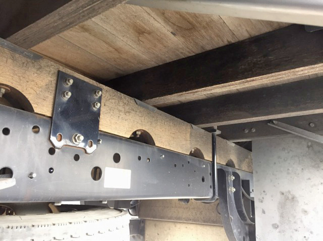 日野レンジャーアルミブロック中型（4t）[写真18]