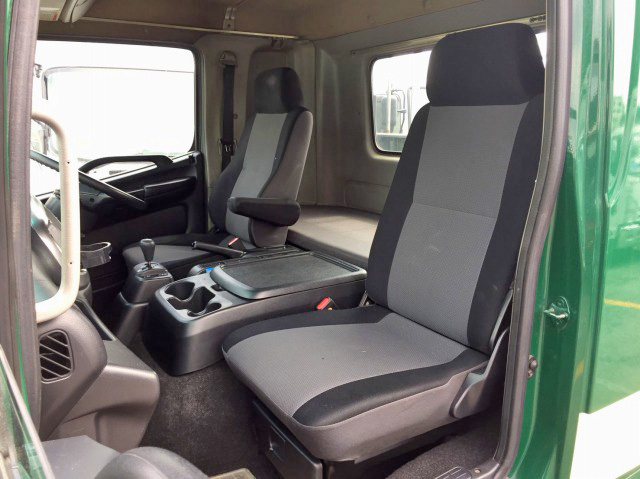 日野レンジャーアルミブロック中型（4t）[写真31]