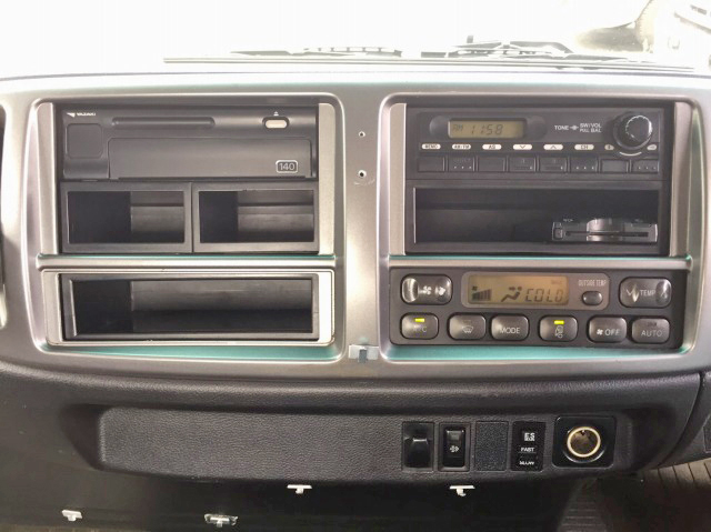 日野レンジャーアルミブロック中型（4t）[写真36]