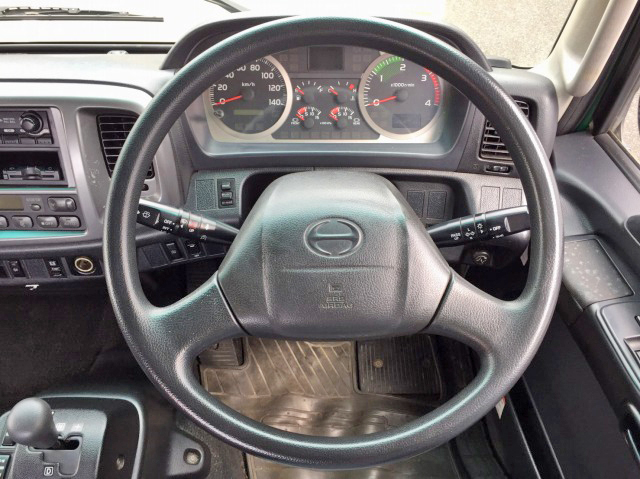 日野レンジャーアルミブロック中型（4t）[写真37]