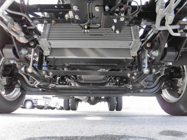 三菱ふそうキャンターアルミバン小型（2t・3t）[写真07]