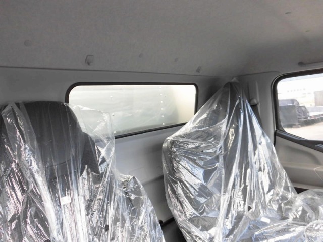 三菱ふそうキャンターアルミバン小型（2t・3t）[写真09]