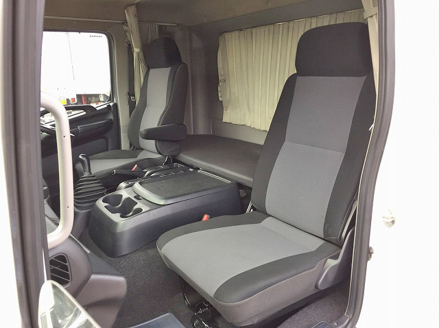 日野レンジャー冷凍車（冷蔵車）中型（4t）[写真29]