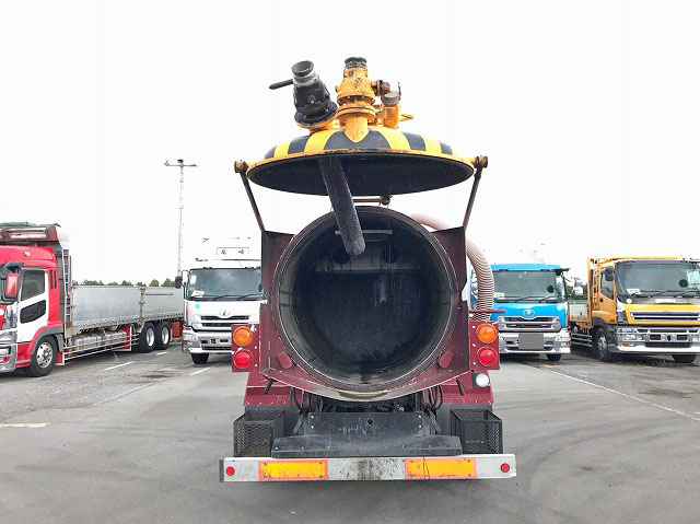 いすゞフォワード汚泥吸引車中型（4t）[写真11]