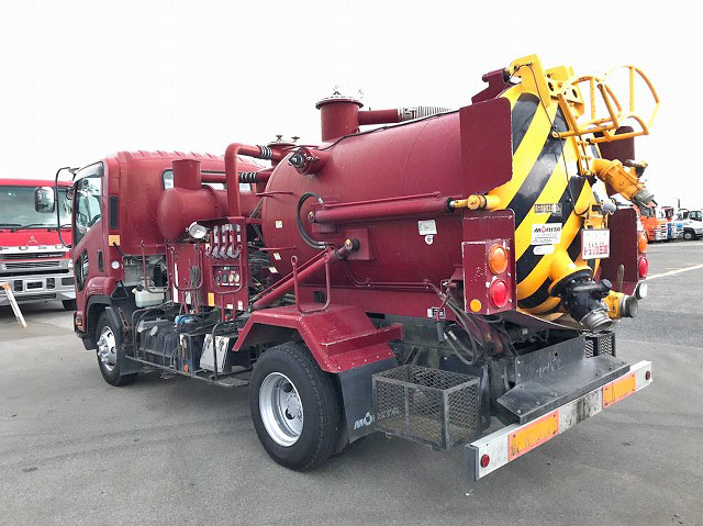 いすゞフォワード汚泥吸引車中型（4t）[写真02]