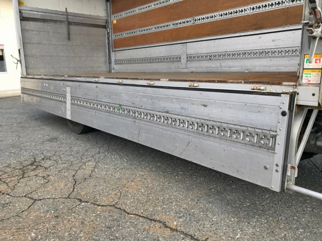 日野レンジャーアルミウイング中型（4t）[写真21]