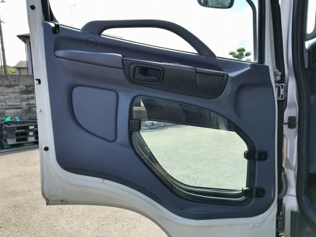 日野レンジャーアルミウイング中型（4t）[写真29]