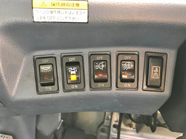 日野レンジャーアルミウイング中型（4t）[写真38]