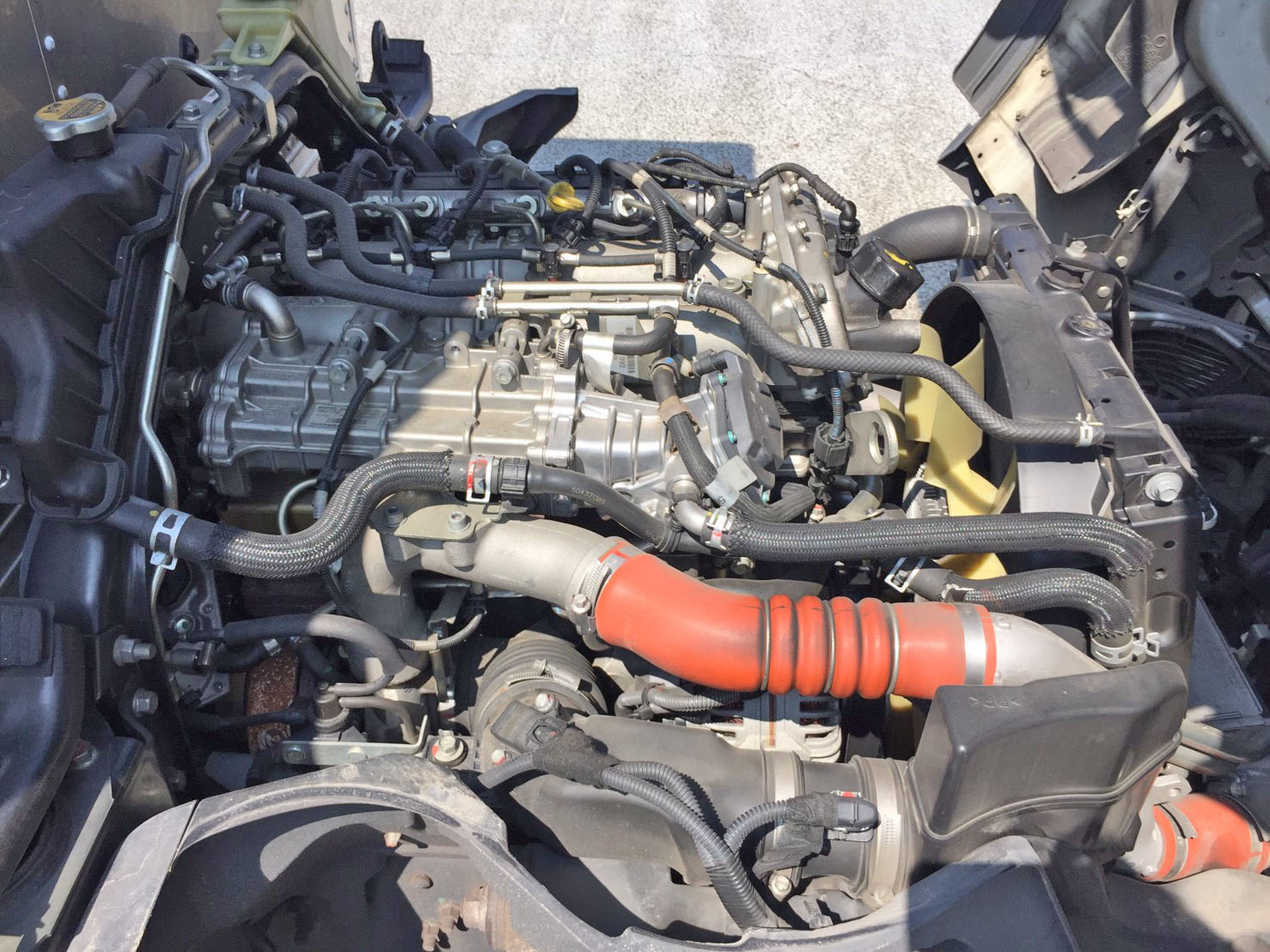 三菱ふそうキャンターアルミバン小型（2t・3t）[写真21]