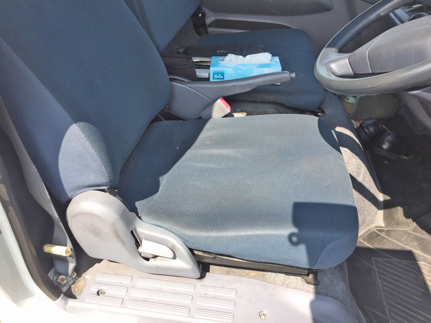 三菱ふそうキャンターアルミバン小型（2t・3t）[写真26]