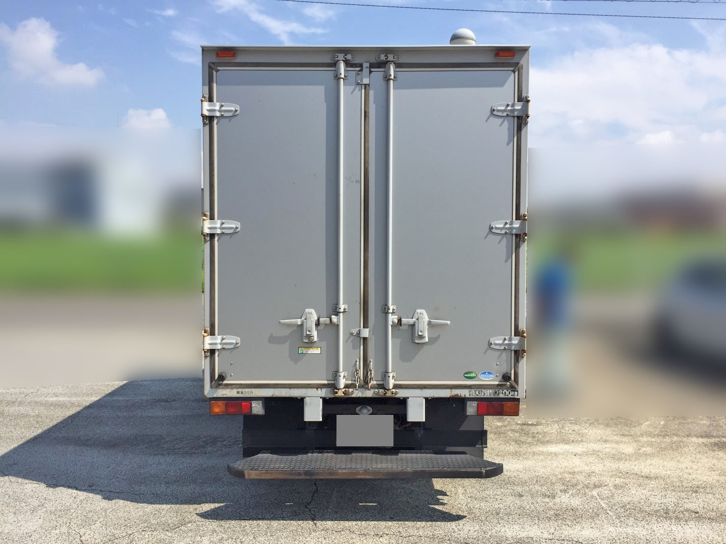 三菱ふそうキャンターアルミバン小型（2t・3t）[写真05]