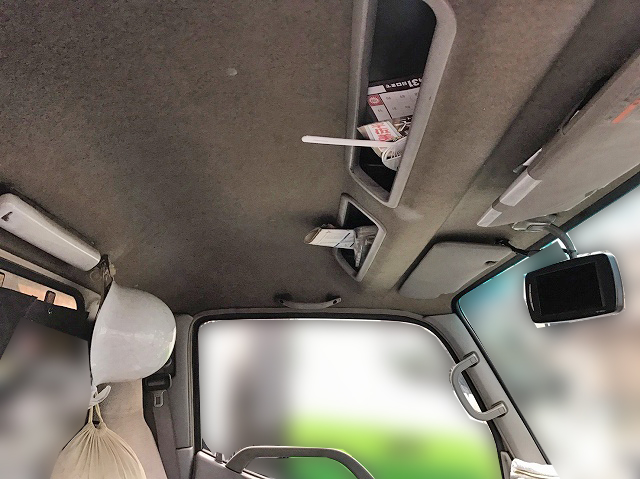 日野デュトロ冷凍車（冷蔵車）小型（2t・3t）[写真22]