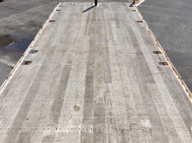 UDトラックスコンドルアルミブロック中型（4t）[写真12]