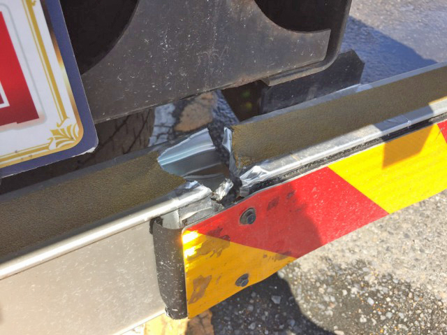 UDトラックスコンドルアルミブロック中型（4t）[写真17]