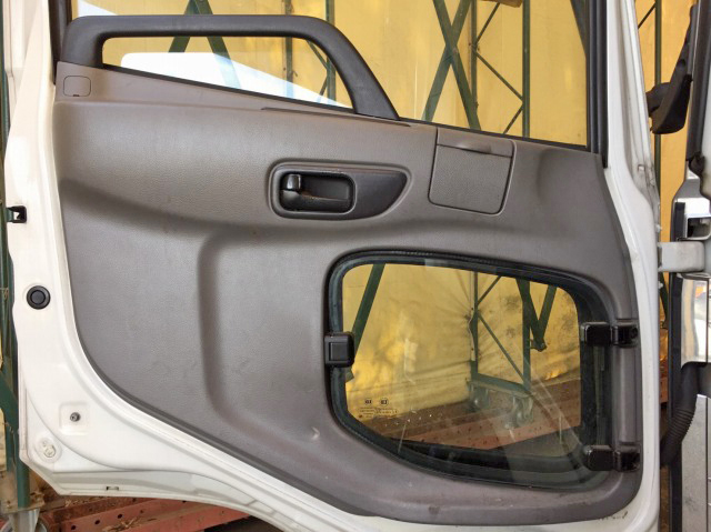 UDトラックスコンドルアルミブロック中型（4t）[写真28]