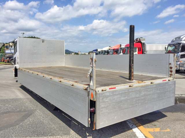 UDトラックスコンドルアルミブロック中型（4t）[写真09]