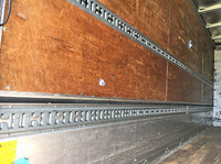 いすゞフォワードアルミウイング中型（4t）[写真10]