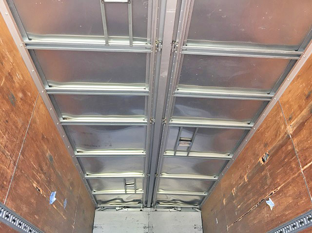 いすゞフォワードアルミウイング中型（4t）[写真14]