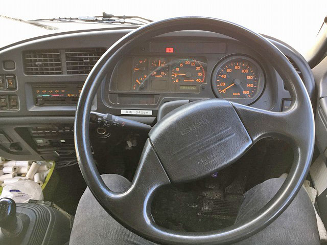 いすゞフォワードアルミウイング中型（4t）[写真29]