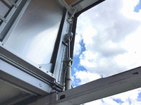 いすゞフォワードアルミウイング中型（4t）[写真08]