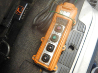 いすゞフォワードヒアブ付コンテナ専用車増トン（6t・8t）[写真23]