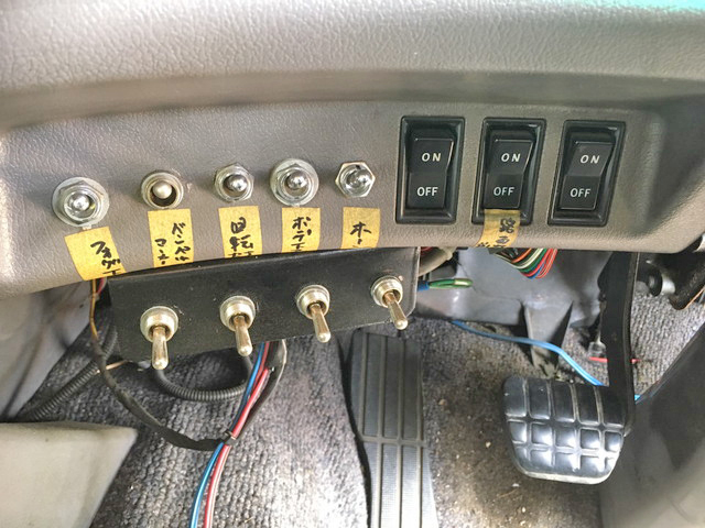 日野プロフィアセルフクレーン4段大型（10t）[写真33]