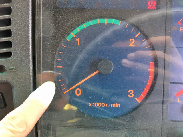 日野プロフィアセルフクレーン4段大型（10t）[写真36]