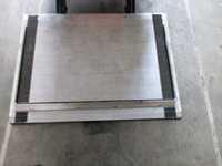 いすゞエルフ冷凍車（冷蔵車）小型（2t・3t）[写真11]