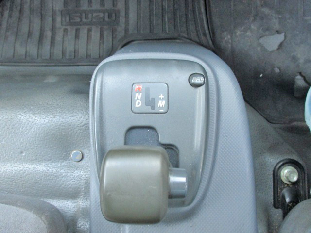 いすゞエルフ冷凍車（冷蔵車）小型（2t・3t）[写真39]