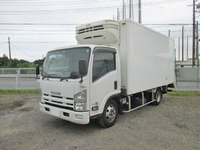 いすゞエルフ冷凍車（冷蔵車）小型（2t・3t）[写真03]