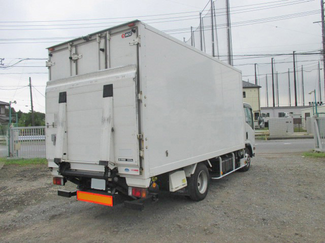 いすゞエルフ冷凍車（冷蔵車）小型（2t・3t）[写真04]