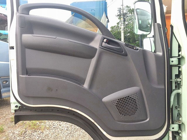 いすゞエルフパッカー車（塵芥車）小型（2t・3t）[写真26]