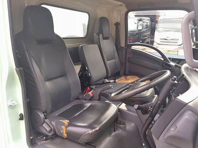 いすゞエルフパッカー車（塵芥車）小型（2t・3t）[写真31]