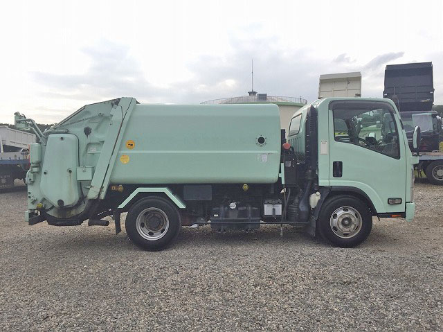いすゞエルフパッカー車（塵芥車）小型（2t・3t）[写真07]