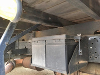 いすゞフォワードユニック4段中型（4t）[写真19]