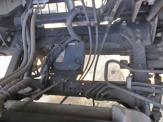 いすゞフォワードユニック4段中型（4t）[写真21]